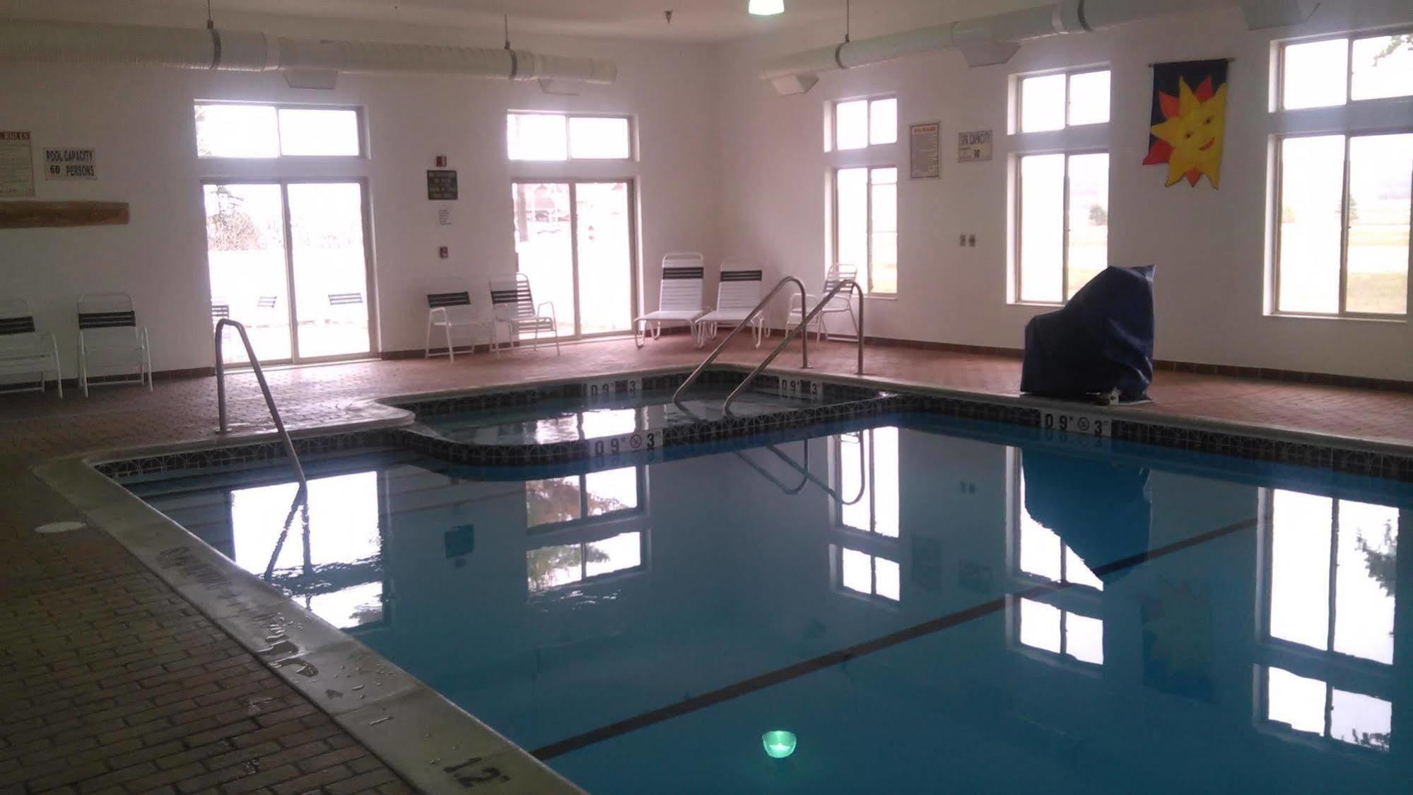 Pellston Lodge ภายนอก รูปภาพ